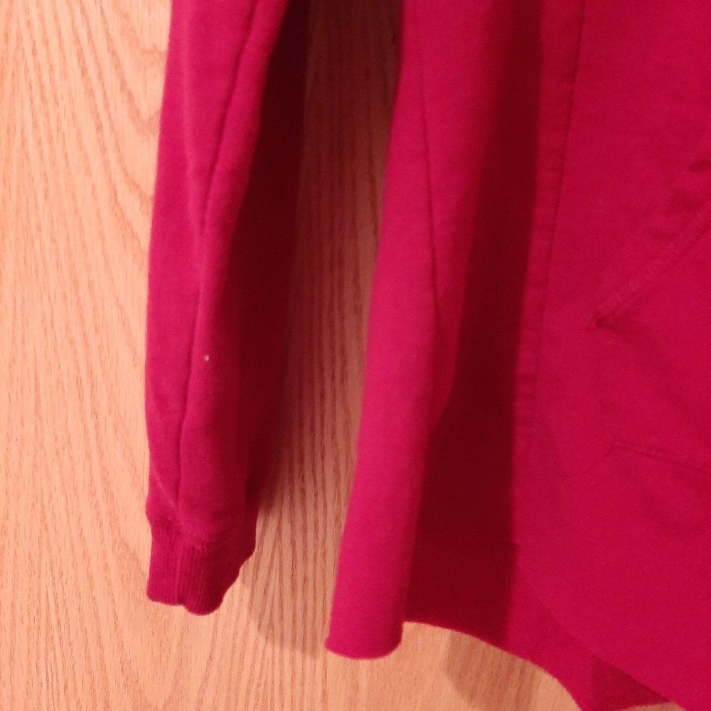 Currants Red Sweatshirt Size Large - Picture 9 of 12